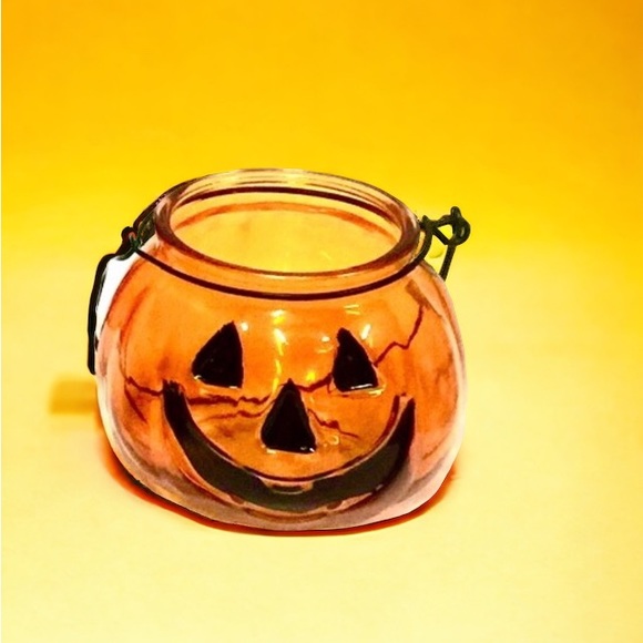 Spooktacular! Glass Jack O Lantern, decorative candy Pail or 2 hand towels. - Picture 6 of 7